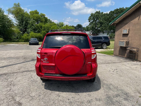 Used 2011 Toyota RAV4 4WD image 4