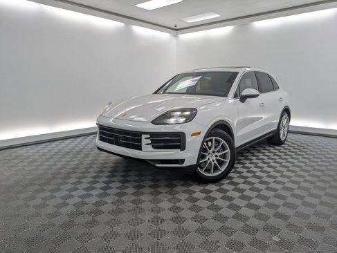 Used 2025 Porsche Cayenne image 1