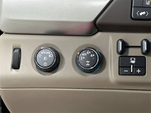 Used 2015 Chevrolet Tahoe LTZ image 19