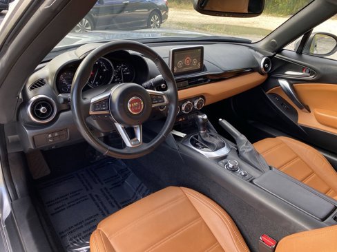 Used 2017 FIAT 124 Spider Lusso image 5