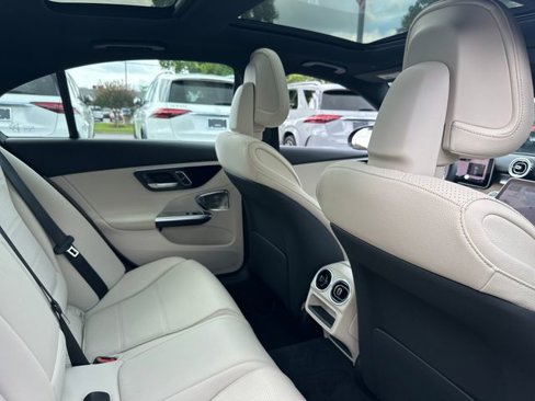 Used 2025 Mercedes-Benz C 300 Sedan image 28
