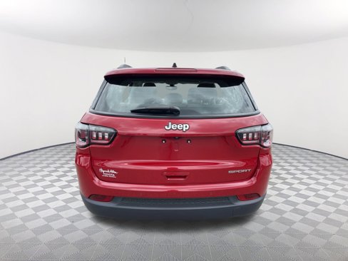 Used 2018 Jeep Compass Sport w/ Tech Group image 16