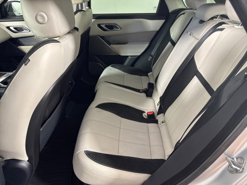 Used 2018 Land Rover Range Rover Velar R-Dynamic SE image 15