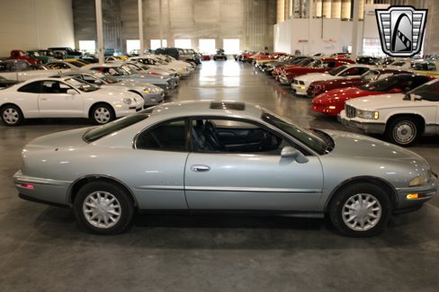 Used 1995 Buick Riviera Supercharged Coupe image 7