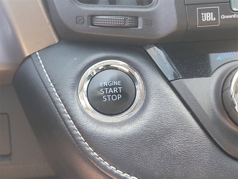 Used 2017 Toyota RAV4 Limited image 22
