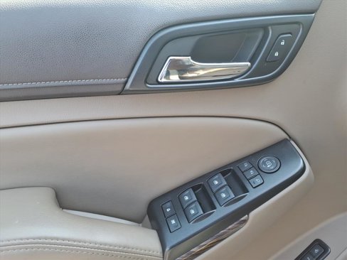 Used 2018 GMC Yukon SLT w/ Open Road Package image 9