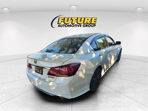 Used 2014 Honda Accord Sport image 3