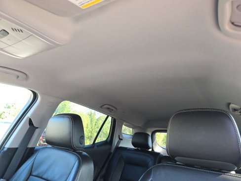 Certified 2024 GMC Terrain SLT image 11