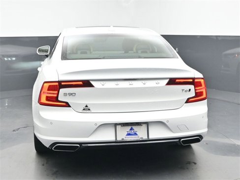 Used 2019 Volvo S90 T6 Momentum image 7
