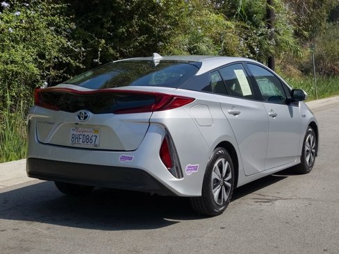Used 2018 Toyota Prius Prime Premium image 5