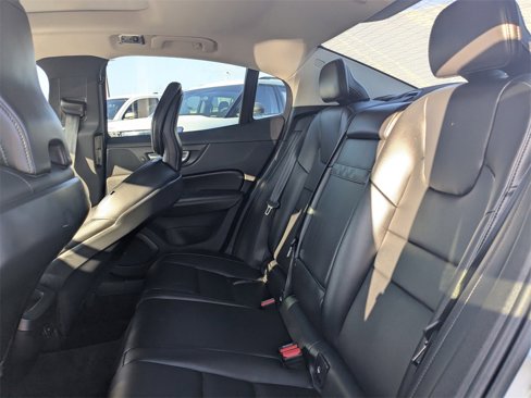 Used 2022 Volvo S60 B5 Momentum image 11