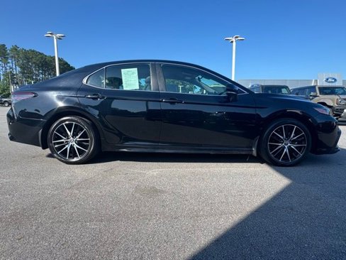 Used 2023 Toyota Camry SE image 6