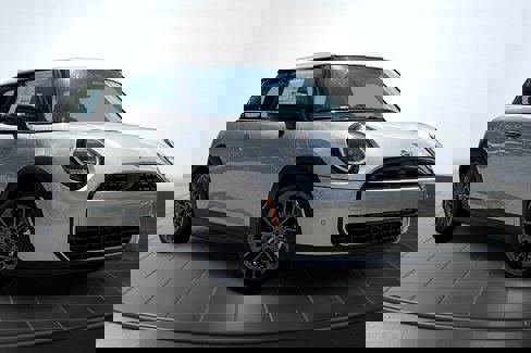 New 2025 MINI Cooper 2-Door Hardtop image 2