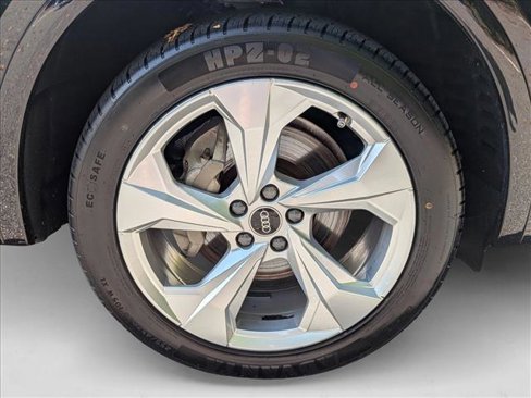 Used 2021 Audi Q5 Prestige image 21