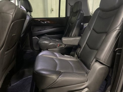 Used 2018 Cadillac Escalade ESV Premium Luxury image 33
