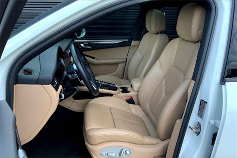 Certified 2021 Porsche Macan S image 5