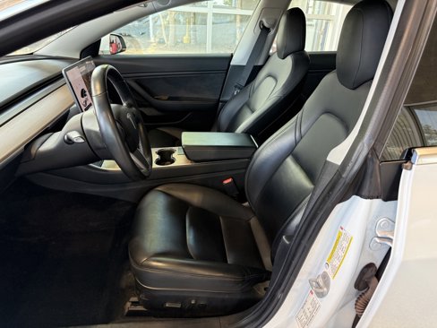 Used 2018 Tesla Model 3 Long Range image 13