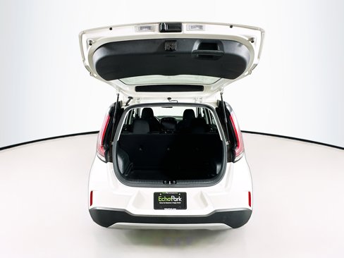 Used 2023 Kia Soul LX w/ LX Technology Package image 27