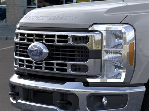 New 2025 Ford F350 XLT w/ FX4 Off-Road Package image 17