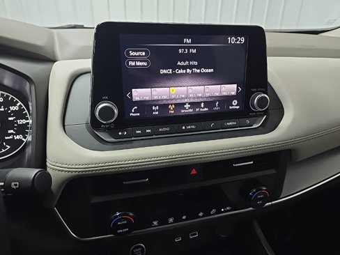 Used 2023 Nissan Rogue SV image 23