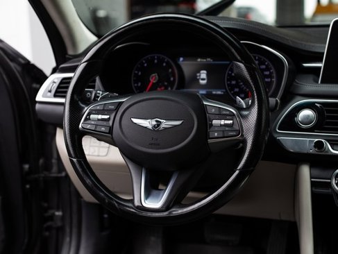Used 2019 Genesis G70 2.0T Advanced image 13