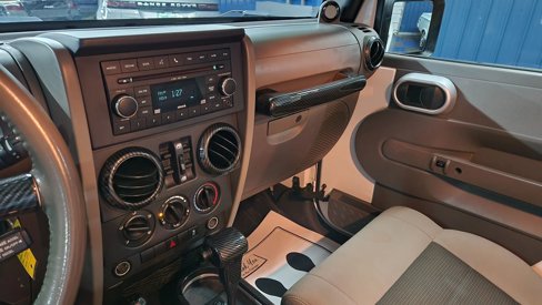 Used 2010 Jeep Wrangler Unlimited Sahara w/ Dual Top Group image 20