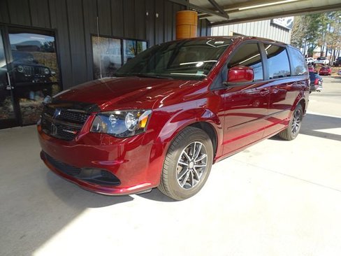 Used 2017 Dodge Grand Caravan SE image 29