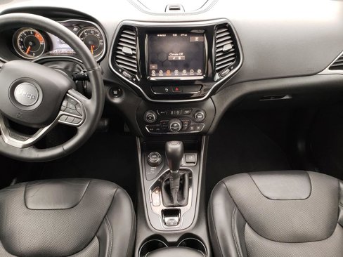 Used 2019 Jeep Cherokee Limited image 2
