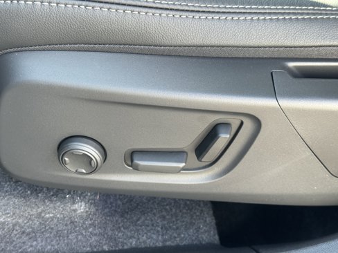 New 2026 Volvo XC40 B4 Core w/ Protection Package image 19
