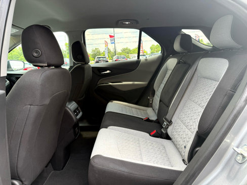 Used 2023 Chevrolet Equinox LT w/ Driver Convenience Package image 18