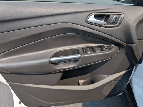 Used 2017 Ford Escape SE image 11