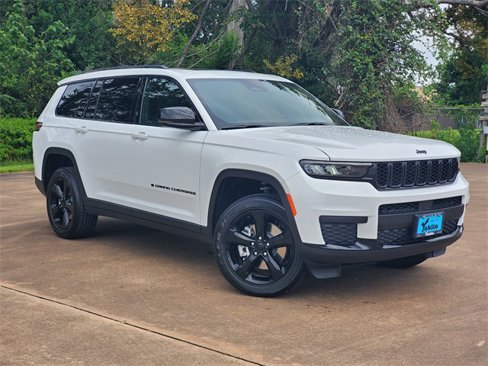 New 2025 Jeep Grand Cherokee L Altitude image 30