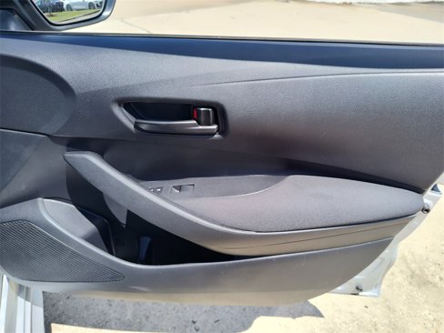 Used 2023 Toyota Corolla LE image 32