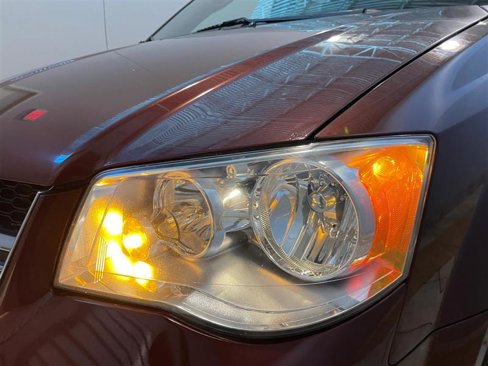 Used 2019 Dodge Grand Caravan SXT image 81