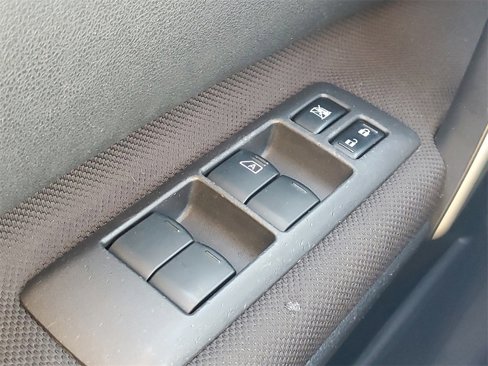 Used 2013 Nissan Rogue S image 13