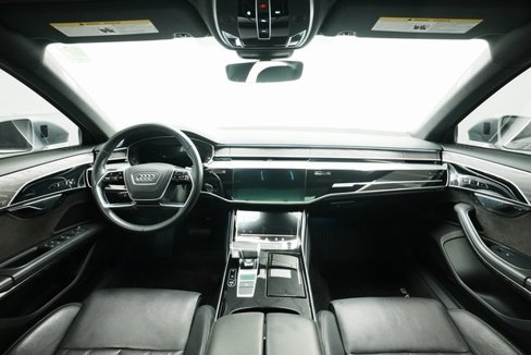 Used 2021 Audi A8 L 3.0T w/ Executive Plus Package image 22