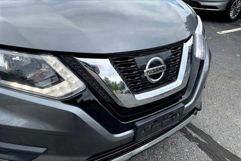 Used 2017 Nissan Rogue SV image 29
