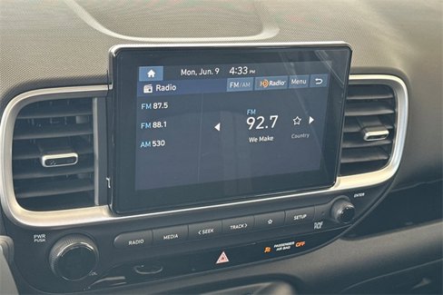 New 2025 Hyundai Venue SEL image 15