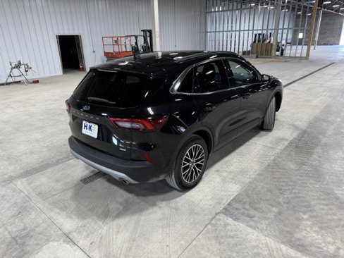 Used 2023 Ford Escape SE w/ PHEV Premium Package image 40