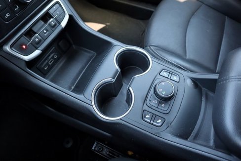 Used 2024 GMC Terrain SLT image 34