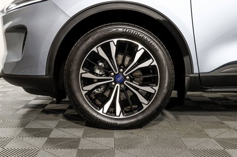 New 2022 Ford Escape SE w/ SE Sport Appearance Package image 9