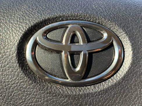 Used 2014 Toyota Avalon Limited image 19