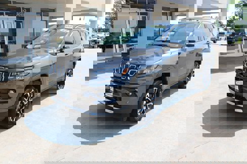 Used 2022 Jeep Compass Limited image 2