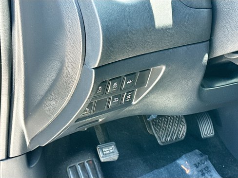 Certified 2020 Nissan Pathfinder SL image 10