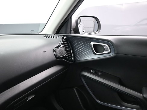 Used 2023 Kia Soul EX image 19