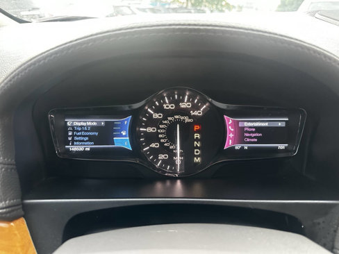 Used 2012 Lincoln MKX AWD image 25