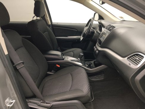 Used 2020 Dodge Journey SE w/ SE Popular Equipment Group image 21