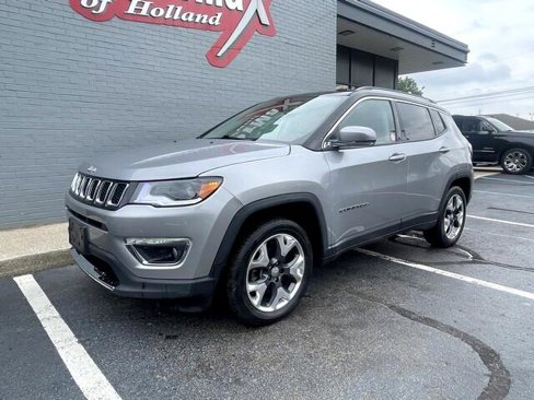 Used 2018 Jeep Compass Limited w/ Navigation Group image 2