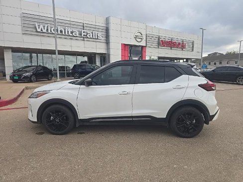 Certified 2024 Nissan Kicks SR w/ SR Premium Package image 2