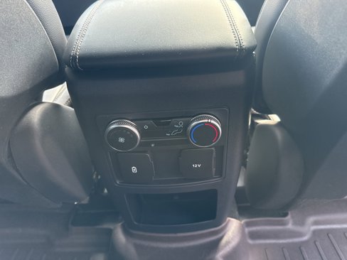 Used 2020 Ford Explorer XLT w/ Equipment Group 202A image 29